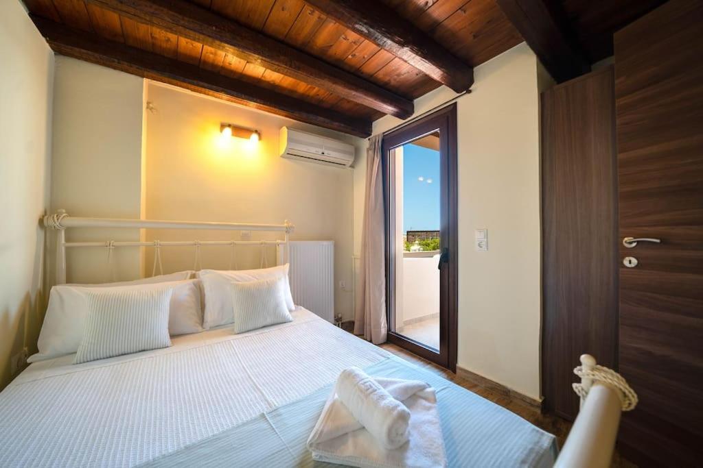 Arhontariki Luxury Apartment Panormos  ภายนอก รูปภาพ